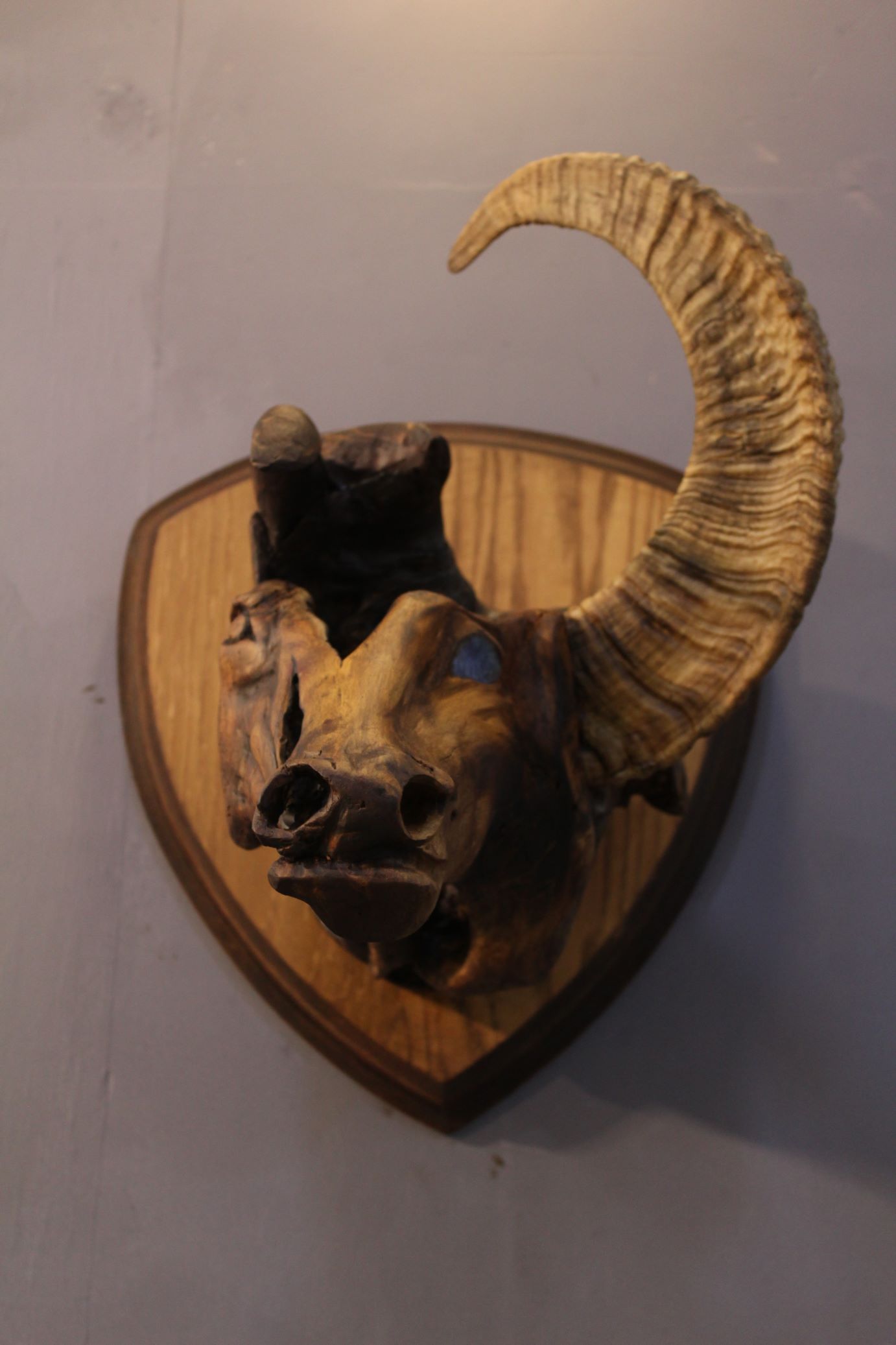 مجسمه چوبی دست ساز